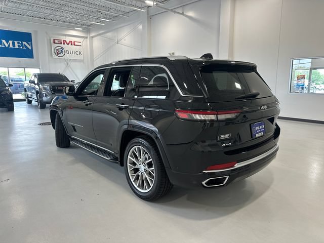 Used 2023 Jeep Grand Cherokee Summit AWD/4WD image 7