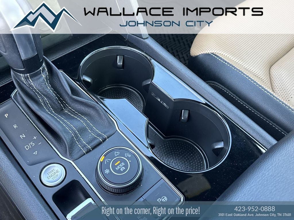 Certified 2022 Volkswagen Atlas Cross Sport SEL Premium R-Line AWD/4WD image 19
