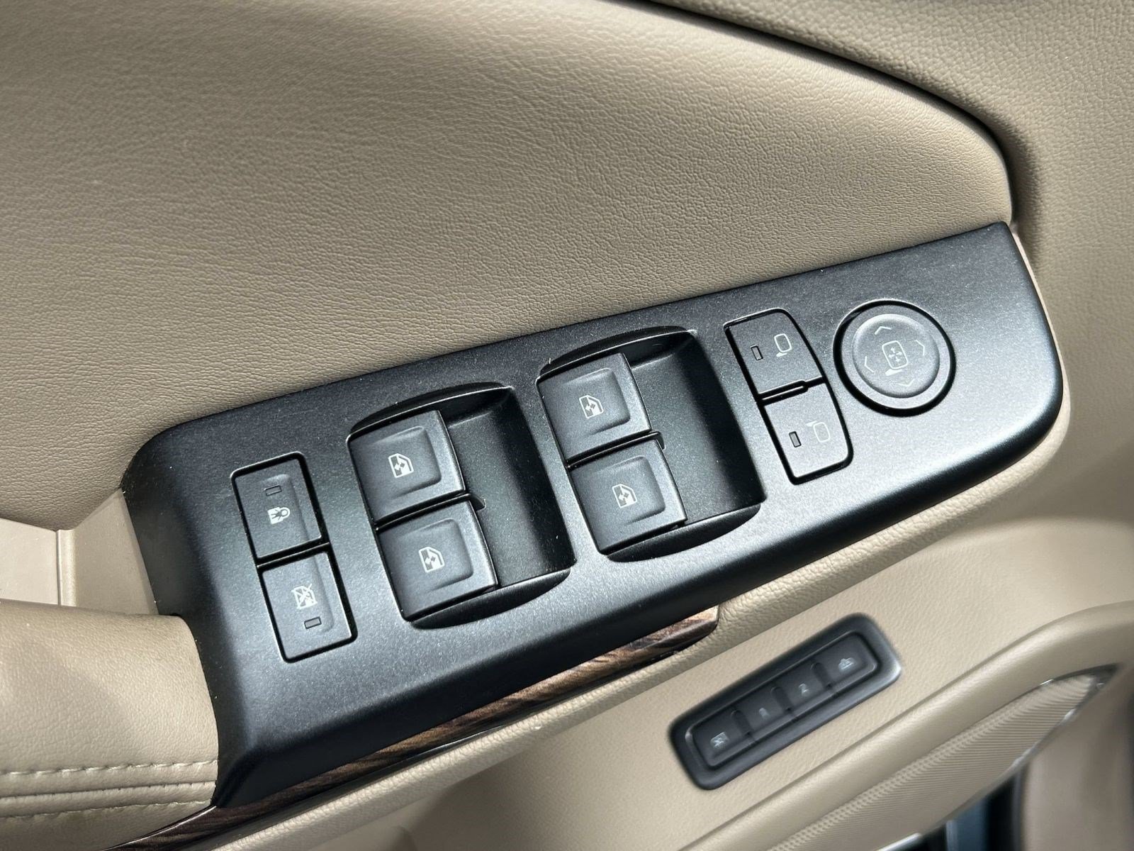 Used 2019 GMC Yukon SLT AWD/4WD image 21