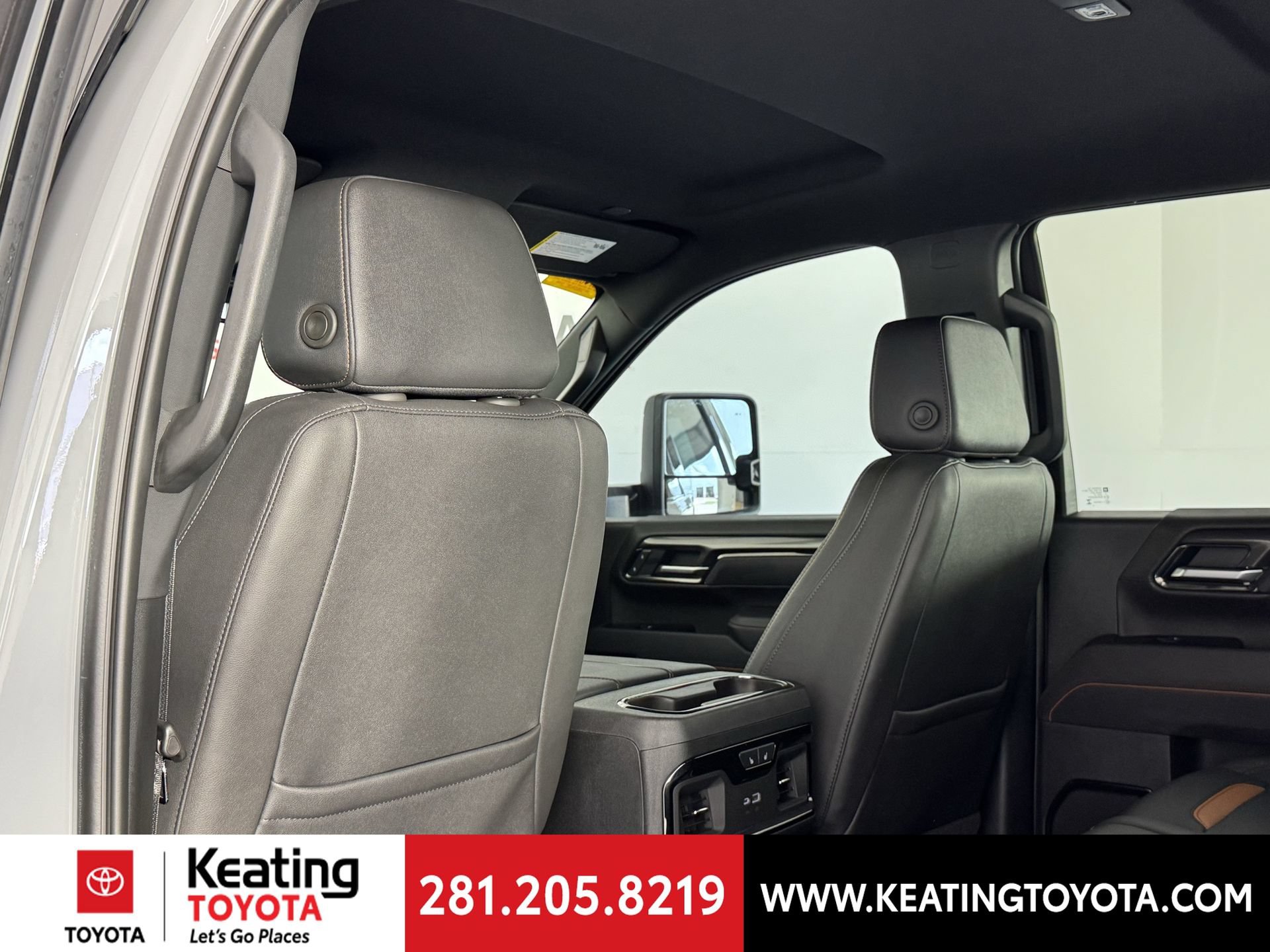 Used 2025 GMC Sierra 2500 AT4 w/ AT4 Preferred Package AWD/4WD image 16