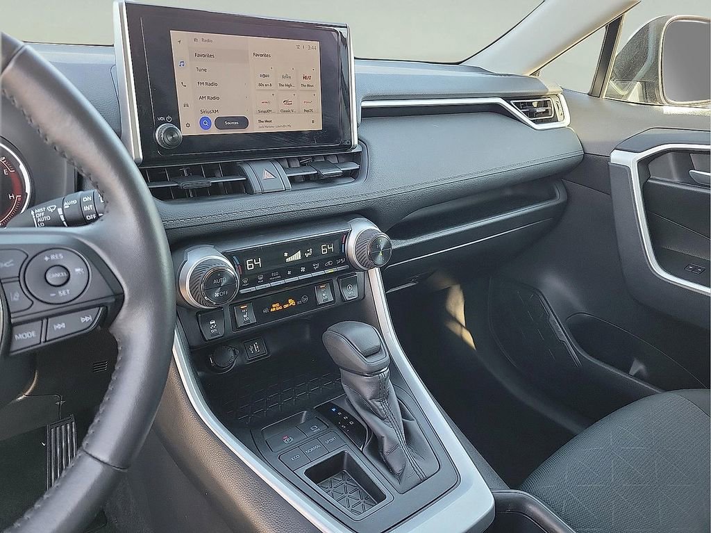Used 2025 Toyota RAV4 XLE w/ Weather Package image 20