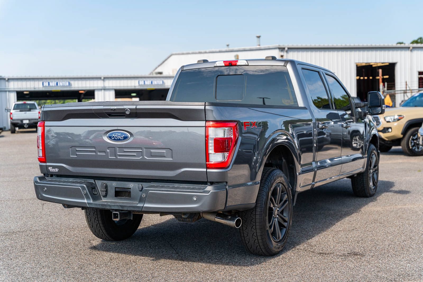 Certified 2022 Ford F150 Lariat w/ Equipment Group 502A High AWD/4WD image 7