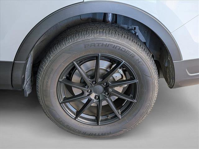Used 2018 Ford Explorer FWD image 15