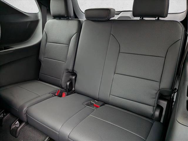 New 2026 Chevrolet Traverse LT w/ Sun and Wheel Package image 17