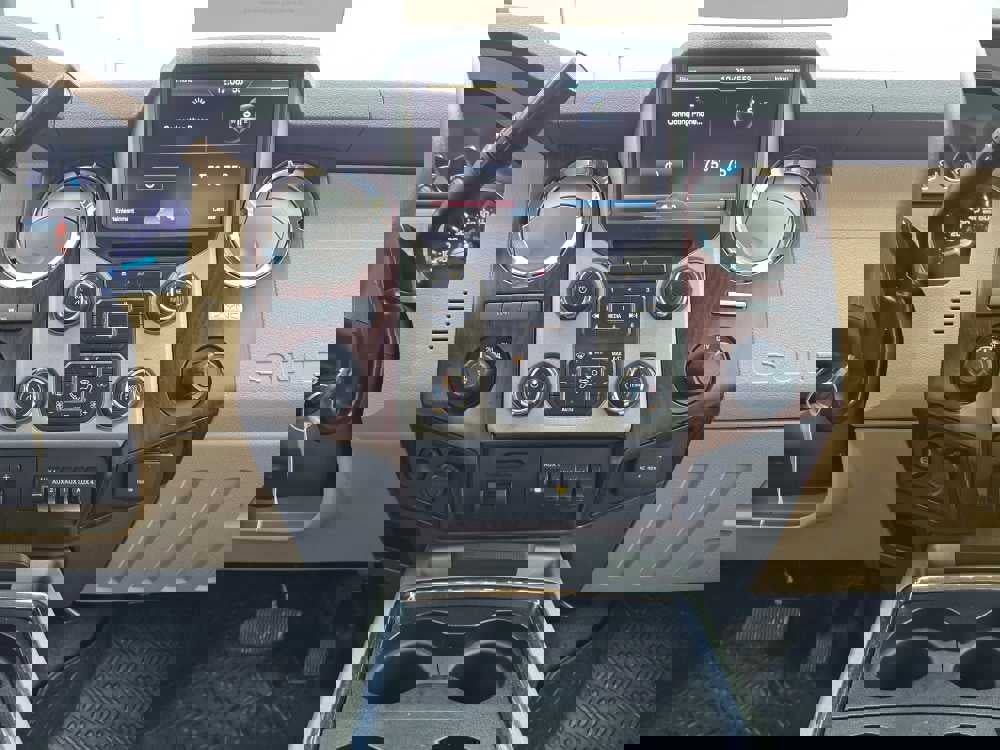 Used 2015 Ford F250 Lariat w/ Chrome Package image 11