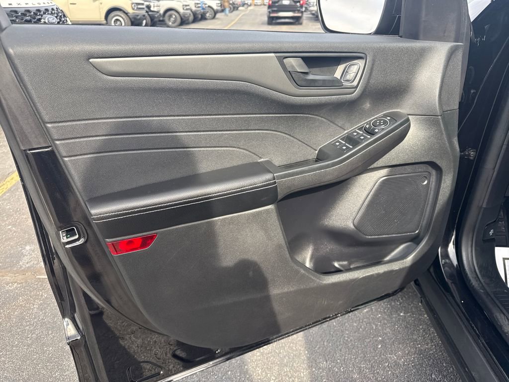 Used 2023 Ford Escape Active w/ Cold Weather Package image 24