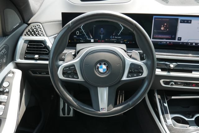 Used 2024 BMW X7 xDrive40i w/ Executive Package AWD/4WD image 18