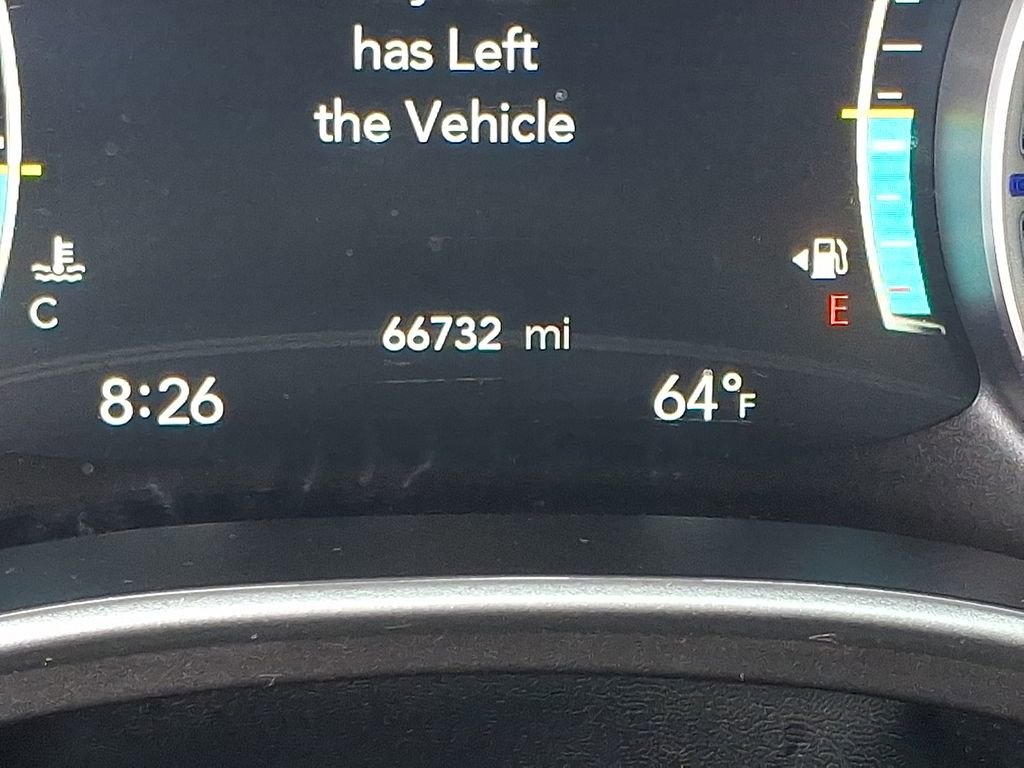 Used 2024 Chrysler Pacifica Touring-L image 19