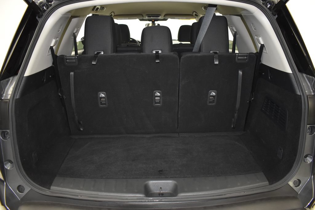 Certified 2025 Nissan Pathfinder SV FWD image 36