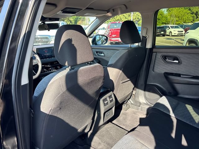 Used 2023 Nissan Rogue SV AWD/4WD image 9