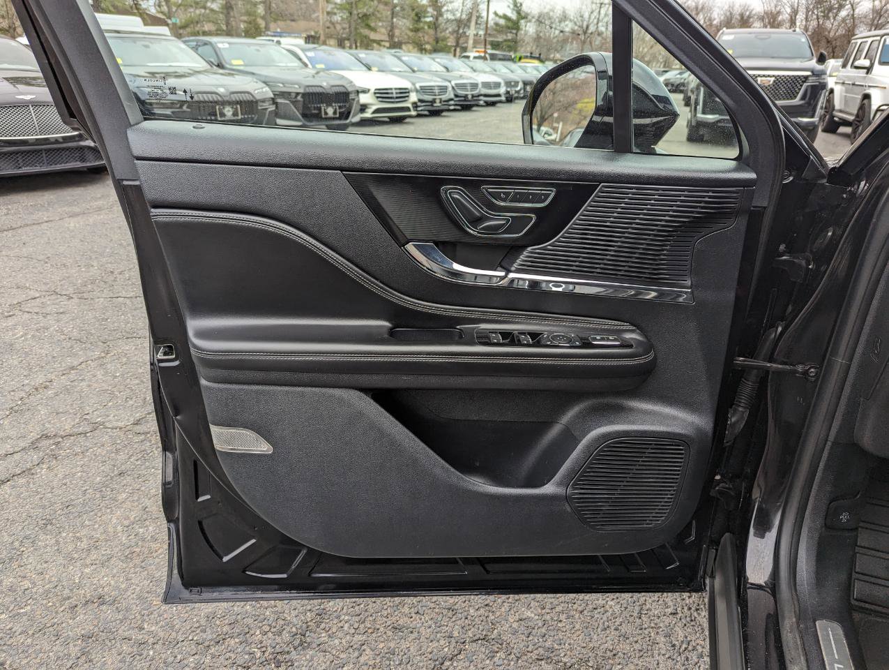 Used 2020 Lincoln Corsair AWD w/ Premium Package image 11