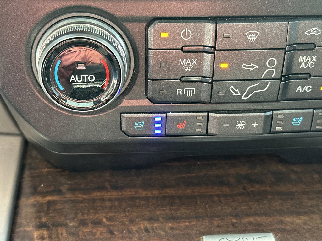 Used 2017 Ford F350 Platinum w/ Platinum Ultimate Package image 27