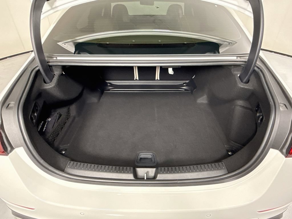 Used 2025 Mercedes-Benz E 350 Sedan image 28