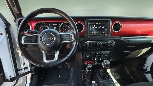 Used 2021 Jeep Gladiator Rubicon AWD/4WD image 11