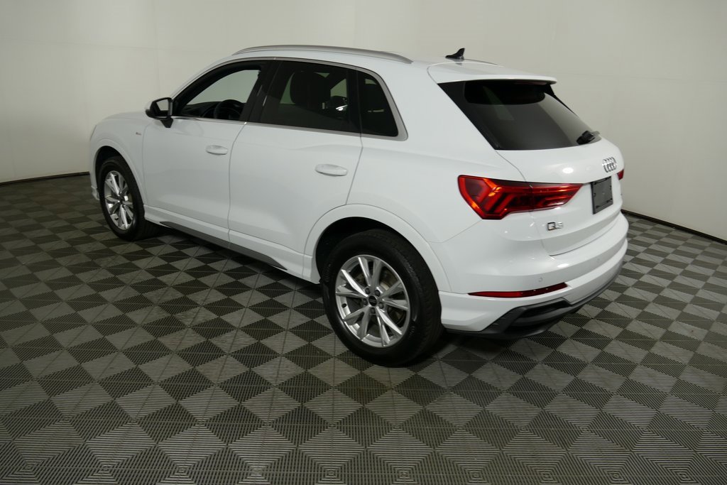 Used 2023 Audi Q3 2.0T Premium Plus w/ Premium Plus Package image 5