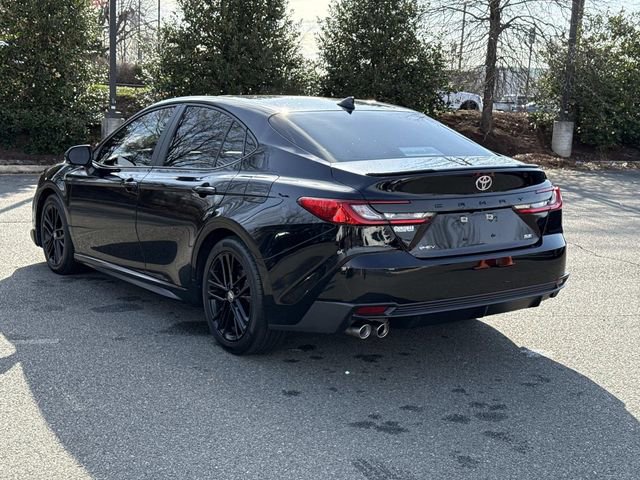 Used 2025 Toyota Camry SE w/ Convenience Package image 4