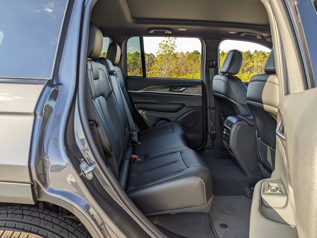 New 2025 Jeep Grand Cherokee Limited image 46