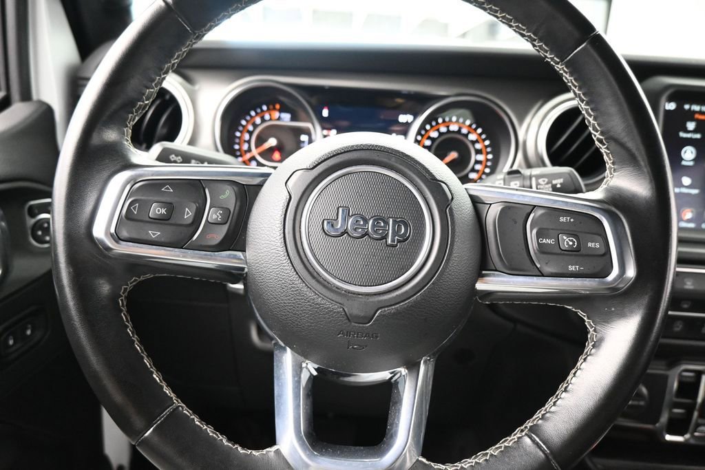 Used 2022 Jeep Wrangler Unlimited Sahara AWD/4WD image 25