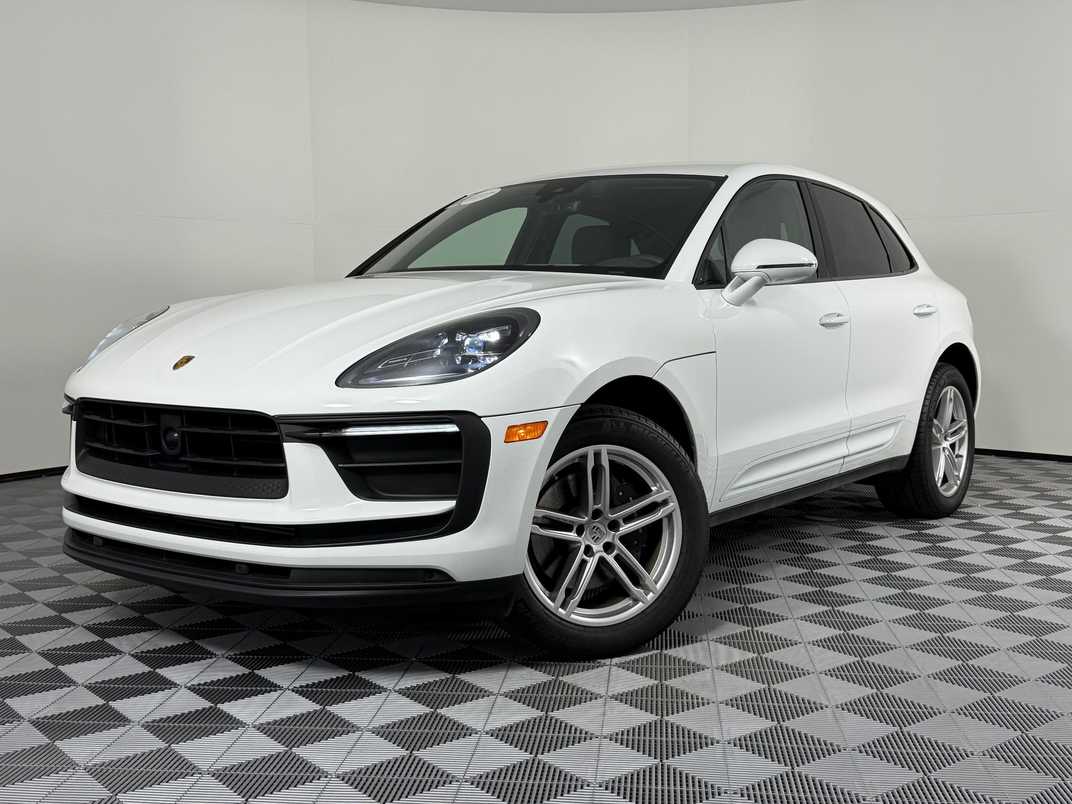 Used 2025 Porsche Macan