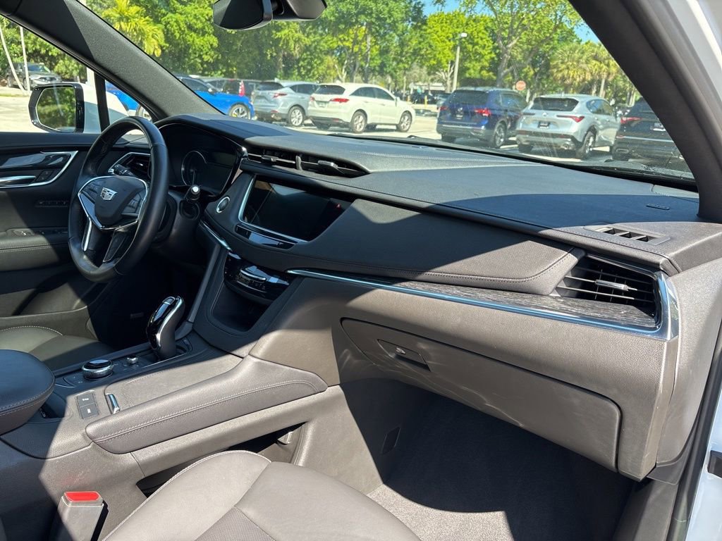 Used 2022 Cadillac XT5 Premium Luxury image 17