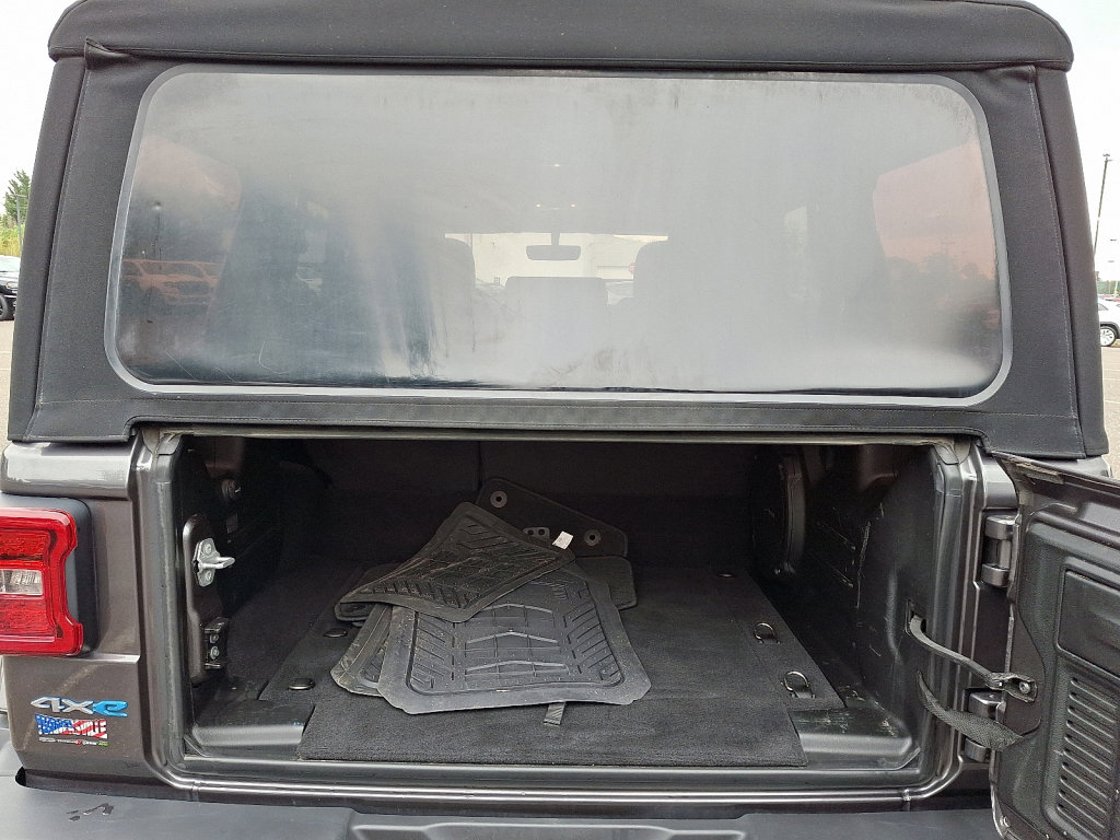 Used 2021 Jeep Wrangler Unlimited Sahara w/ Cold Weather Group image 18