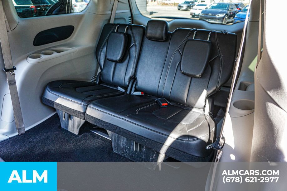 Used 2024 Chrysler Pacifica Select image 22