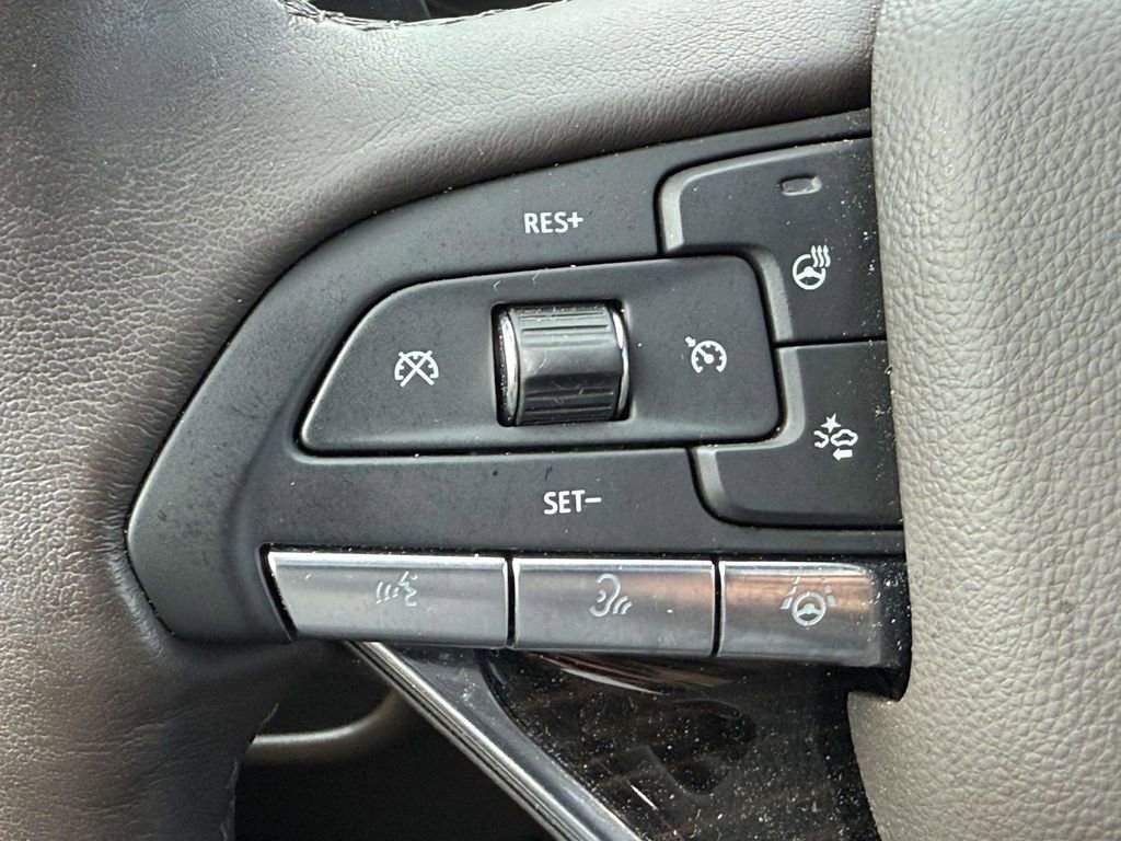 Used 2023 Cadillac Escalade ESV Premium Luxury w/ Performance Package AWD/4WD image 37