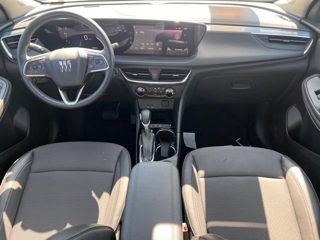 Certified 2025 Buick Encore GX Preferred AWD/4WD image 11