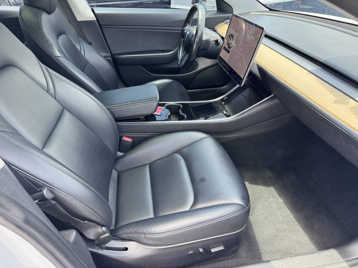Used 2018 Tesla Model 3 Performance AWD/4WD image 16