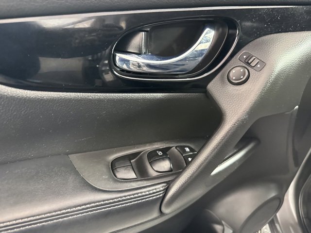 Used 2018 Nissan Rogue Sport SV image 10