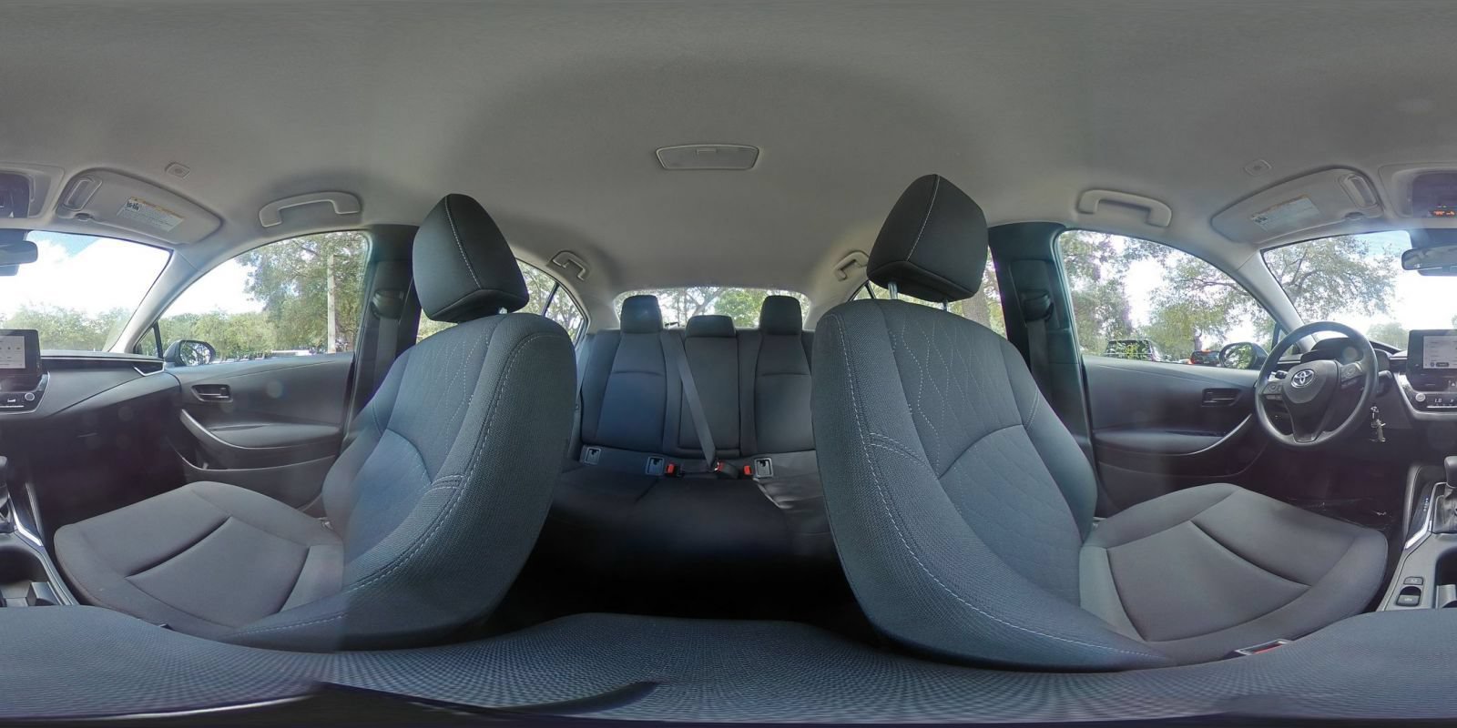 Used 2025 Toyota Corolla LE FWD image 36