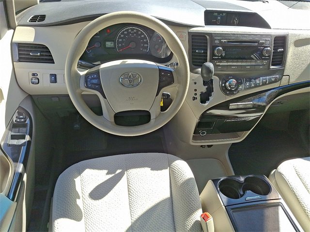 Used 2014 Toyota Sienna LE image 14