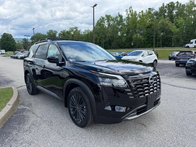 New 2026 Nissan Pathfinder SL w/ SL Premium Package AWD/4WD image 3