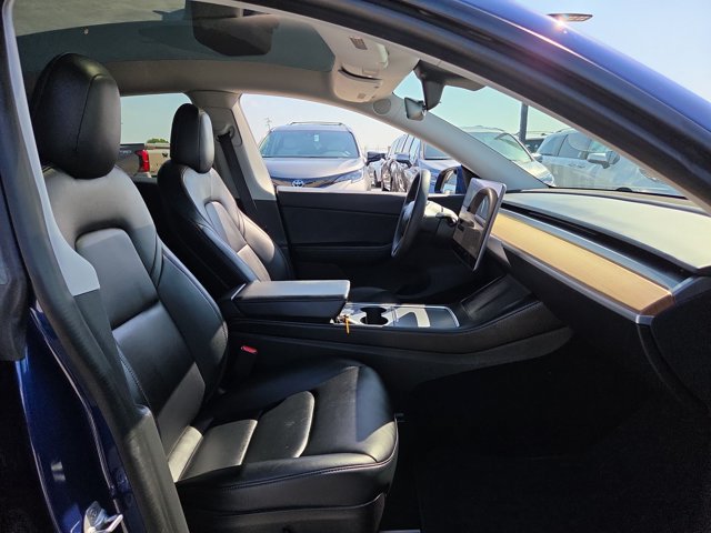 Used 2021 Tesla Model Y Long Range AWD/4WD image 18
