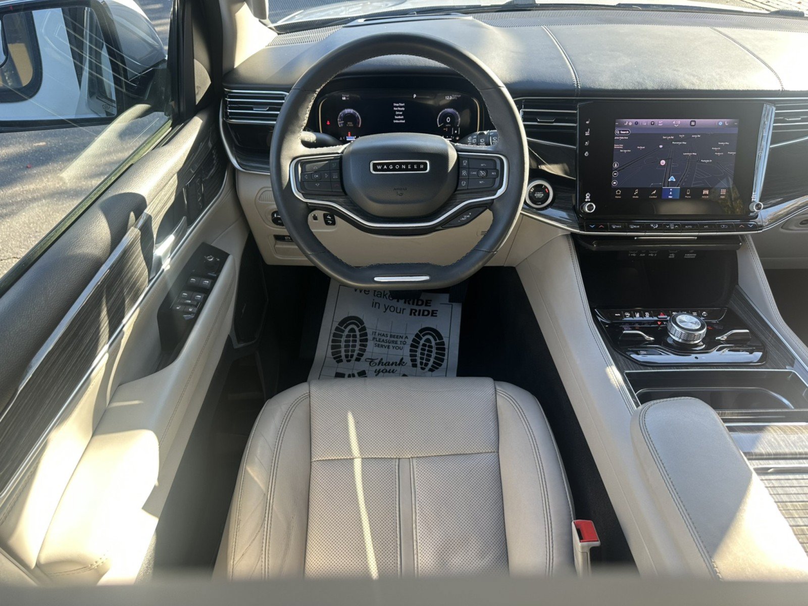 Used 2022 Jeep Wagoneer Series III w/ Premium Group I AWD/4WD image 16