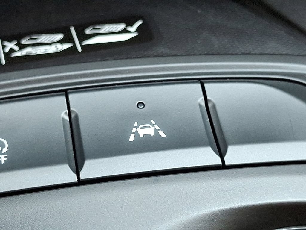 Used 2024 Buick Envista Preferred w/ Convenience II Package FWD image 23