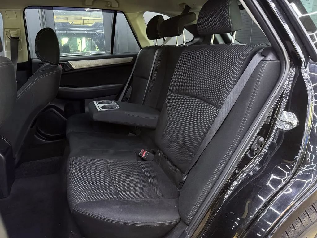 Used 2018 Subaru Outback 2.5i AWD/4WD image 26