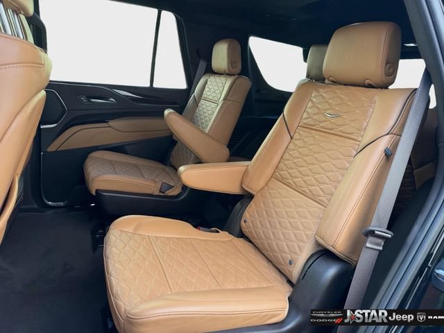 Used 2024 Cadillac Escalade Sport w/ Touring Package AWD/4WD image 17