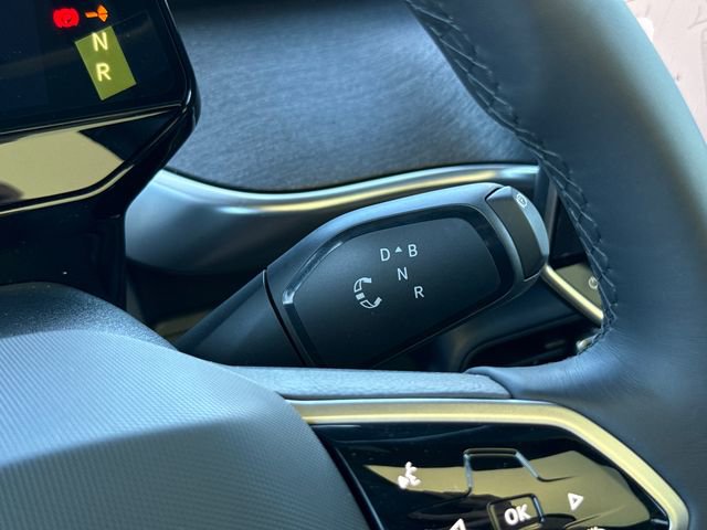 New 2025 Volkswagen ID. Buzz Pro S Plus image 36