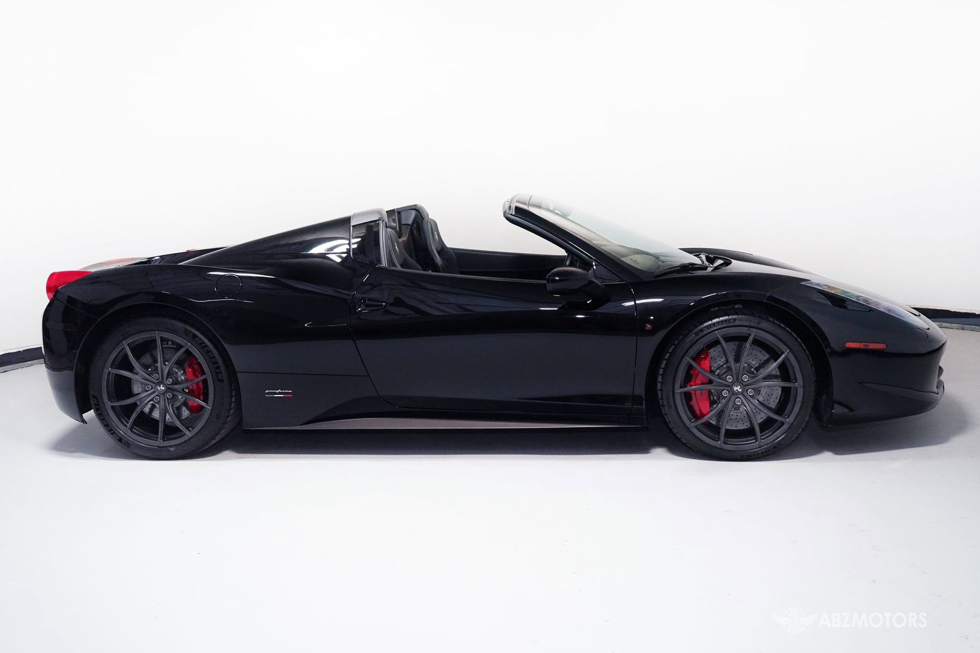 Used 2013 Ferrari 458 Spider RWD image 4