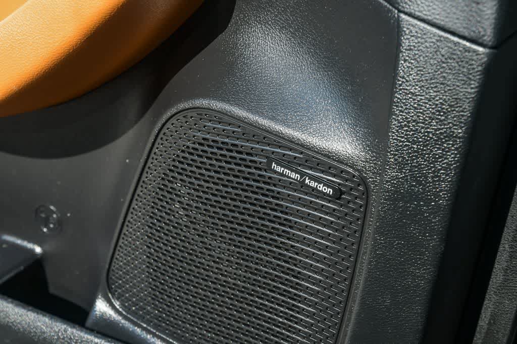 Used 2022 Chrysler Pacifica Pinnacle FWD image 26