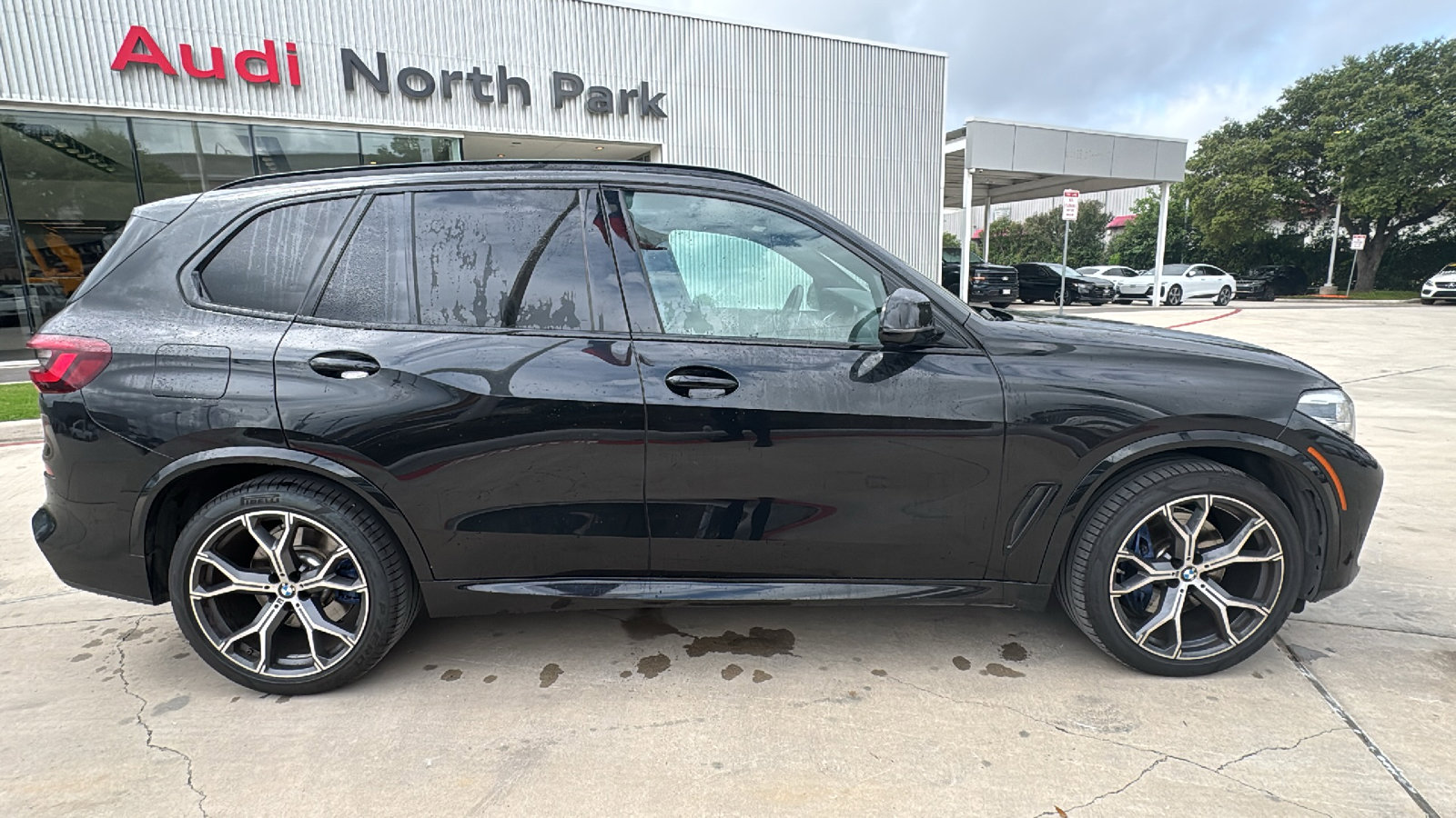 Used 2021 BMW X5 xDrive40i w/ M Sport Package AWD/4WD image 8