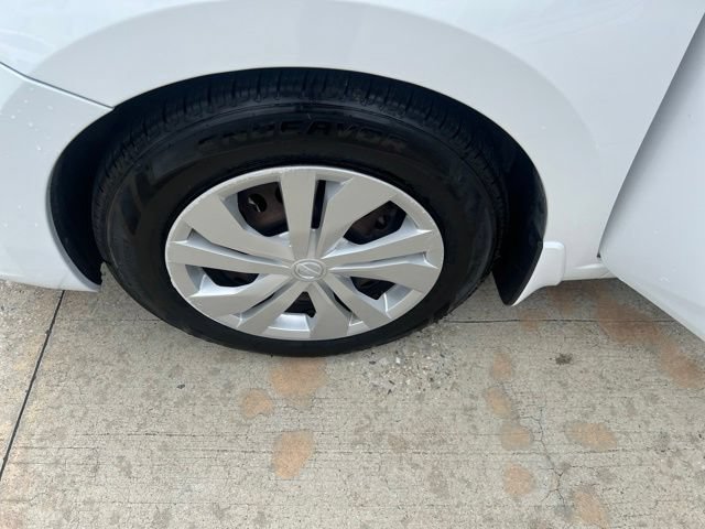 Used 2020 Nissan Versa S FWD image 21