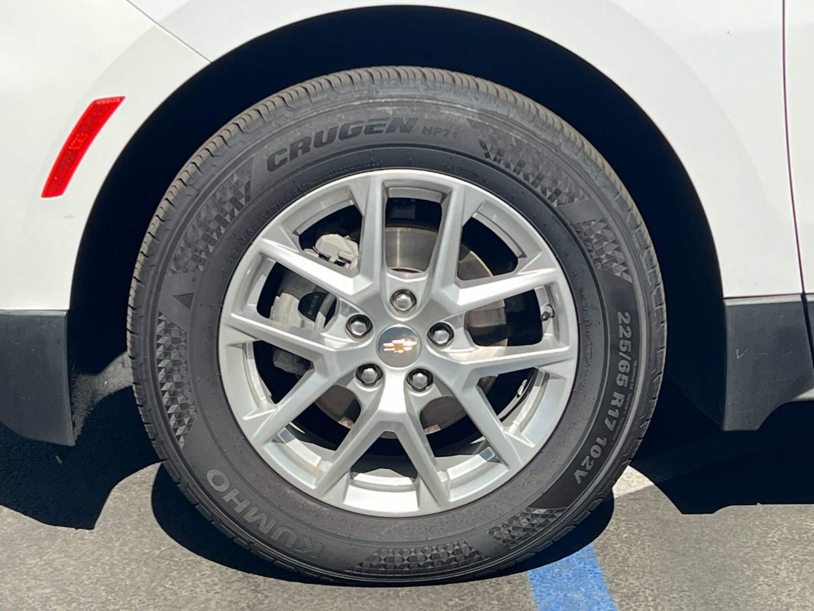 Used 2022 Chevrolet Equinox LT FWD image 26