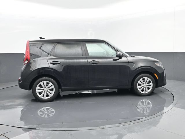 Used 2022 Kia Soul LX FWD image 4
