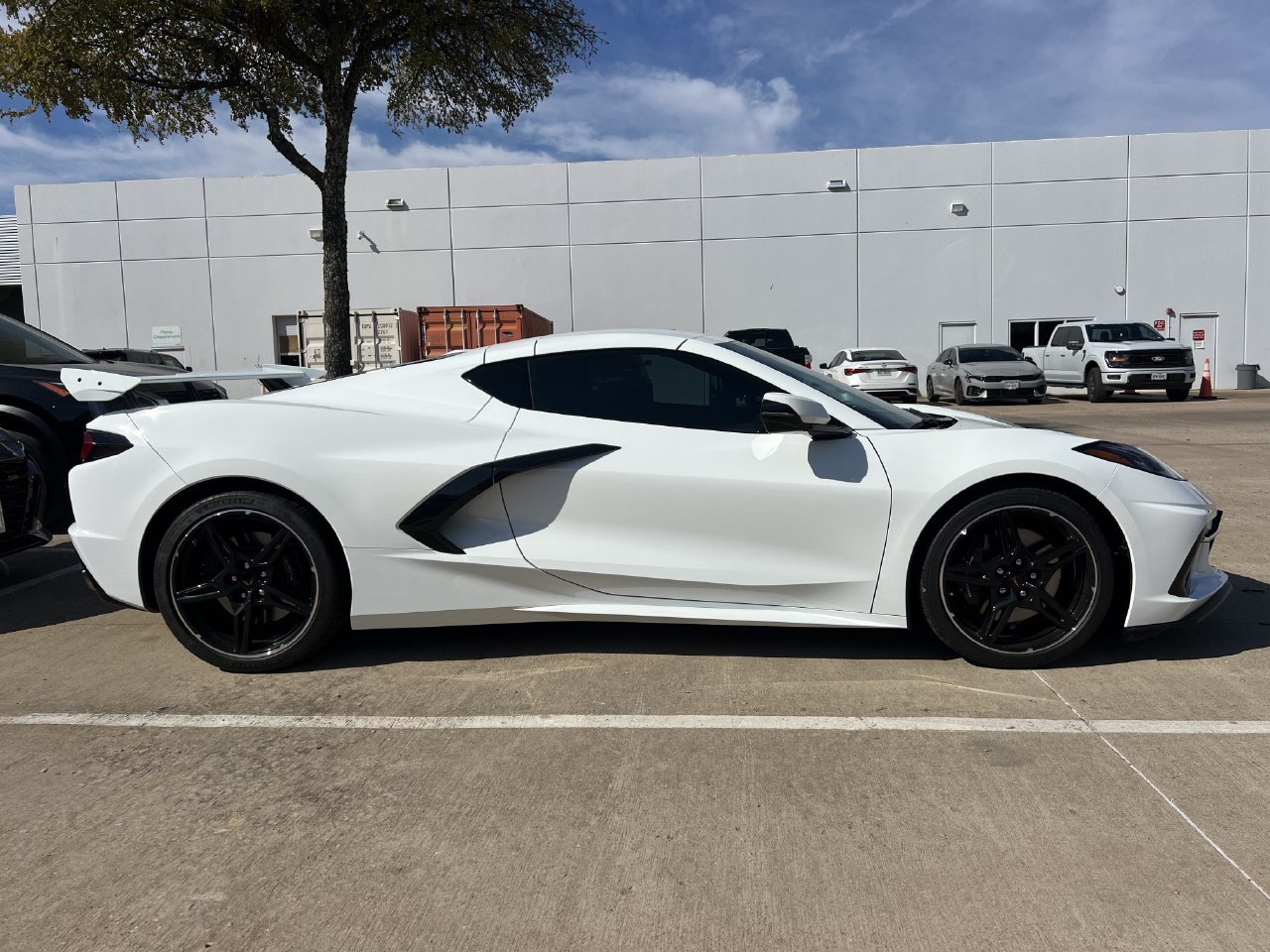 Used 2024 Chevrolet Corvette Stingray Coupe w/ Z51 Performance Package RWD image 3