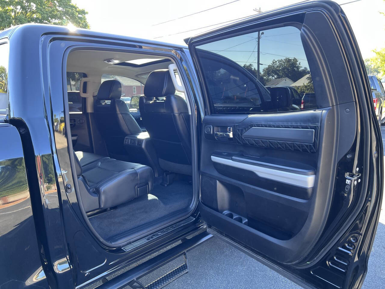 Used 2020 Toyota Tundra Platinum image 29