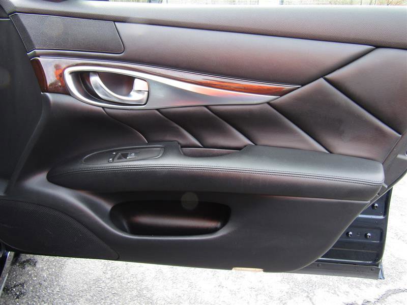 Used 2016 INFINITI Q70 L 3.7 image 35