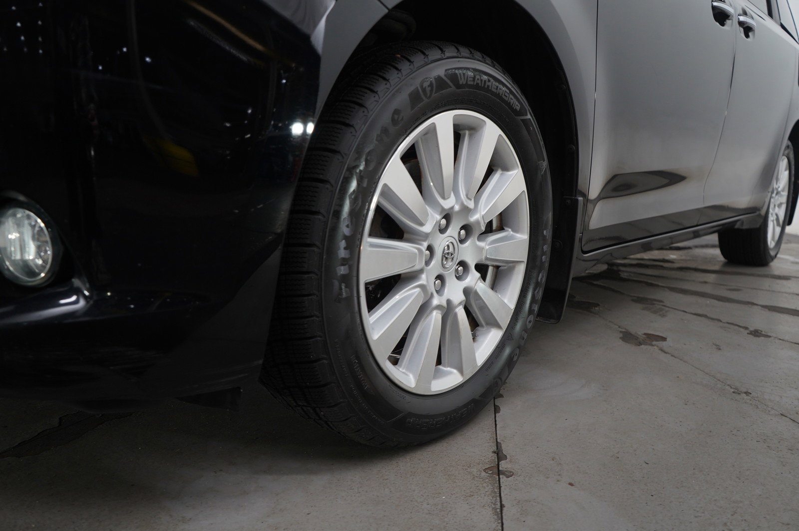 Used 2017 Toyota Sienna XLE image 25