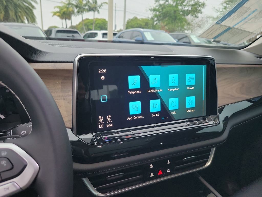 New 2026 Volkswagen Atlas SE image 9